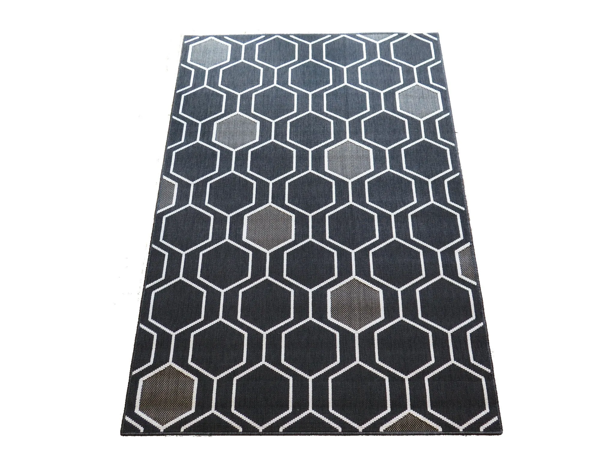 Black and Cream Hexagon Trellis Pattern Area Rug – 120 x 170 cm