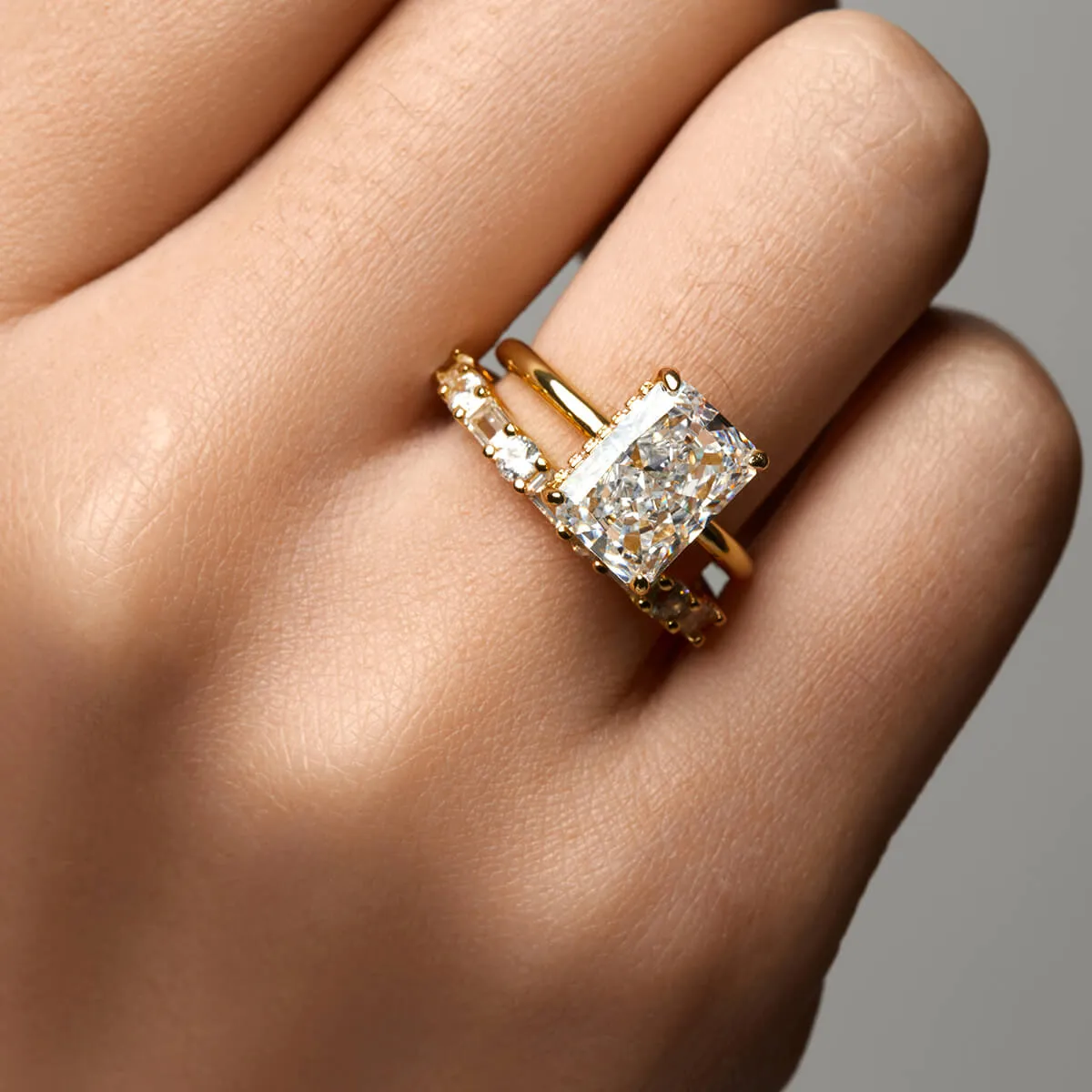 Iva Ring