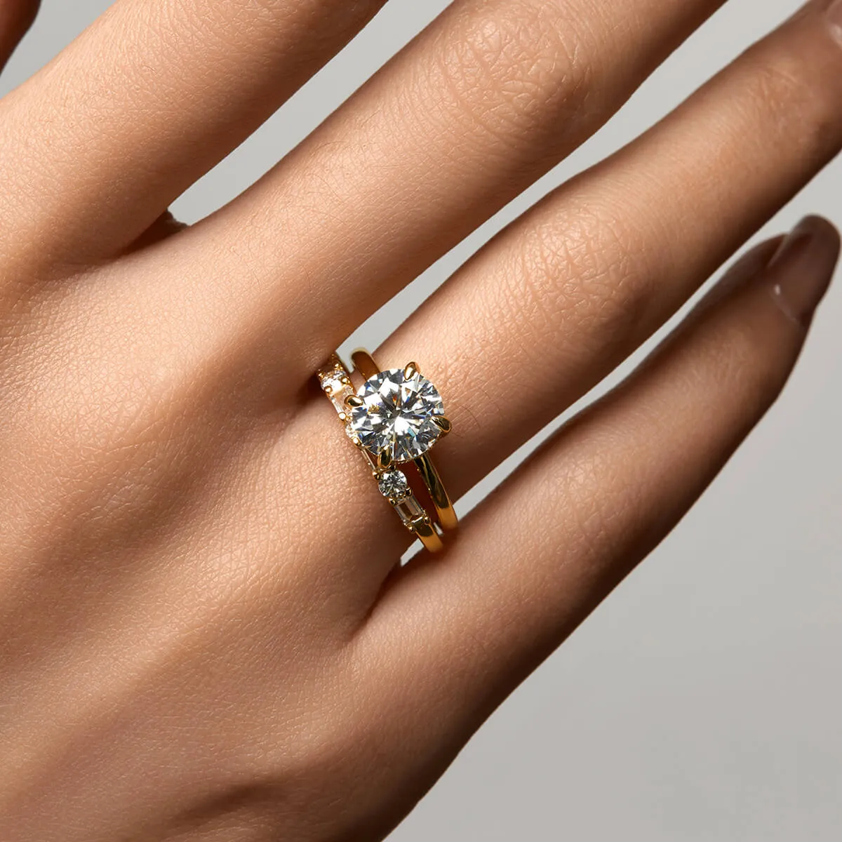 Iva Ring