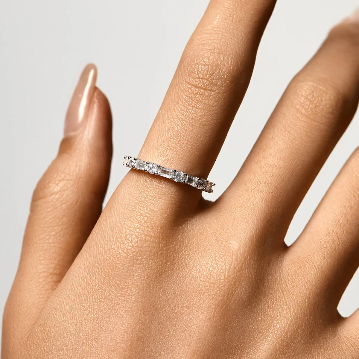 Iva Ring