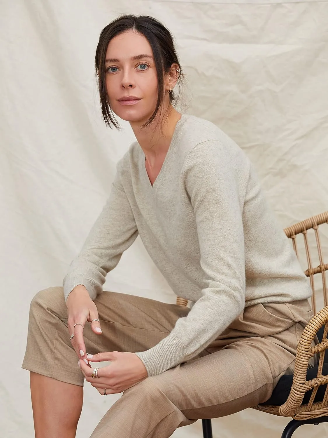State Cashmere Womens Essential V-Neck Sweater 100% Pure Cashmere Classic Long Sleeve Pullover